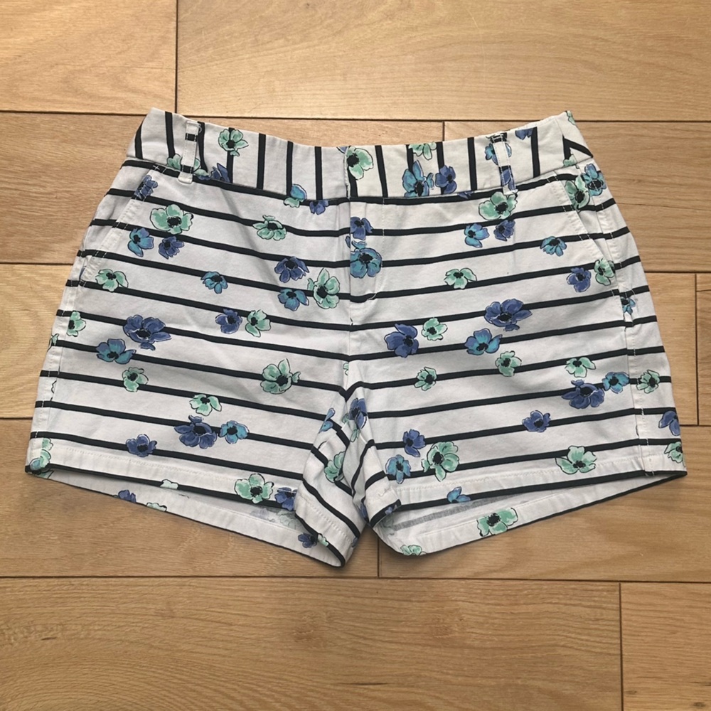 Elle Women's Floral Striped Shorts